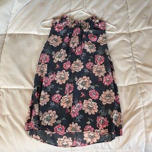 Loft Floral Tank, size Small